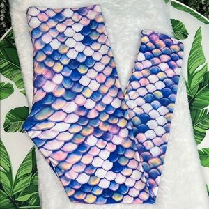 Mermaid Scales Multi Pastel Colorful Leggings NWOT